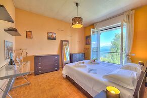Easy Panorama Apartment Stresa Hill