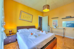 Easy Panorama Apartment Stresa Hill