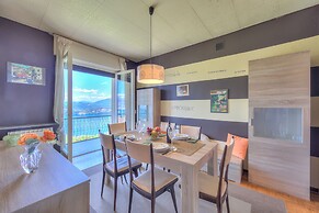 Easy Panorama Apartment Stresa Hill