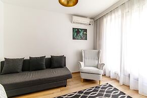 Single House Luminous and Chic Flat in Fatih