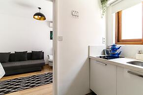 Single House Luminous and Chic Flat in Fatih