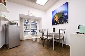 Piazza Nicola Amore 14