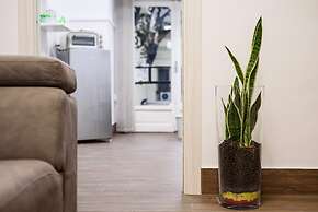 Piazza Nicola Amore 14