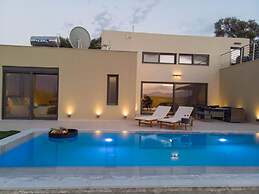 Villa Olea in Sivas With Pool