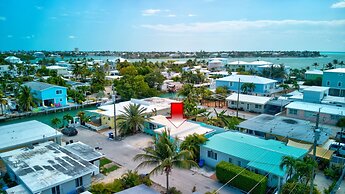 Family Couples Getaway Sleeps 6 Guests