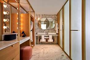 The BoTree London, Curio Collection by Hilton
