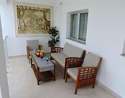 Luxury Beachfront Apartment, Sea Pearl