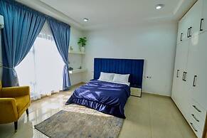 Hendon Luxury Apartment