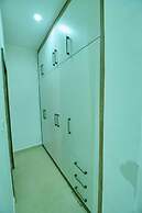 Hendon Luxury Apartment