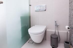 Penthouse w 360 View of Athens and Gym