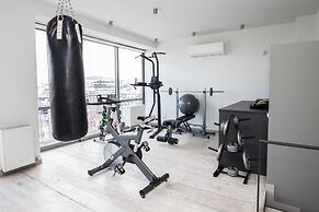 Penthouse w 360 View of Athens and Gym