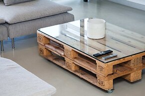 Penthouse w 360 View of Athens and Gym