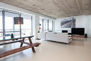 Penthouse w 360 View of Athens and Gym