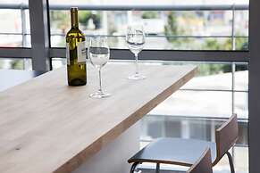 Penthouse w 360 View of Athens and Gym