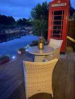 Hertford - Sleeps 2 - 92 Walking Score - Garden