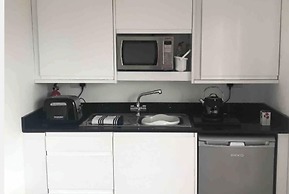 Hertford - Sleeps 2 - 92 Walking Score - Garden