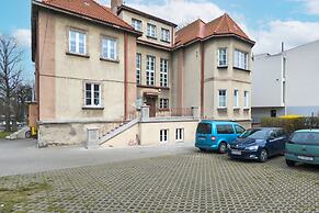 Spacious Family Apartment by Renters