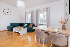 Spacious Family Apartment by Renters