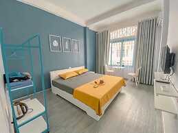 La Casa Homestay Ha Long