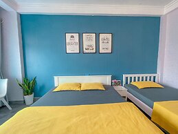 La Casa Homestay Ha Long