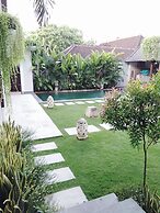 Gathering With 5 Bedroom Center House Villa
