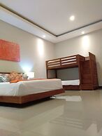 Gathering With 5 Bedroom Center House Villa