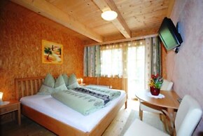 Truckshutte Holiday Home