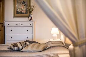 Apartment in the Heart of Radicondoli With Views Over the Hills and Wi