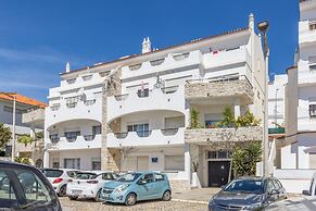 Oceanview Apart A By Sequeira