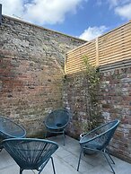 Ideal Bristol Getaway - 3 bed Harbourside Home