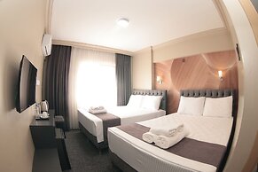Loyal City Hotel