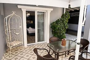 Parthenon Art Executive Wing