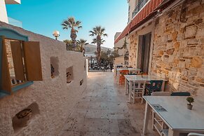 EVA OTEL ÇEŞME
