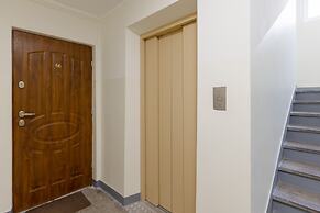 Aleja Jana Pawla II Studio by Renters