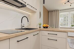 Aleja Jana Pawla II Studio by Renters