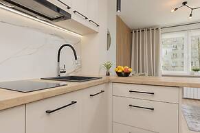 Aleja Jana Pawla II Studio by Renters