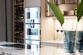 Luxury Penthouse In Downtown