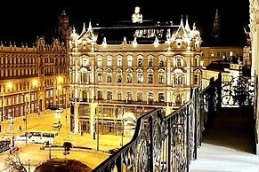 Luxury Penthouse In Downtown