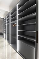 Luxury Penthouse In Downtown