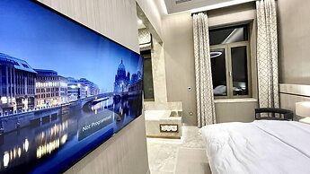 Luxury Penthouse In Downtown