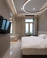 Luxury Penthouse In Downtown