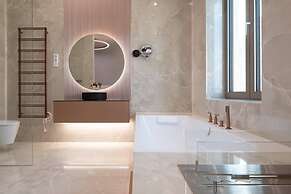 Luxury Penthouse In Downtown