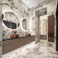 Luxury Penthouse In Downtown