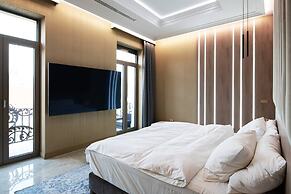 Luxury Penthouse In Downtown