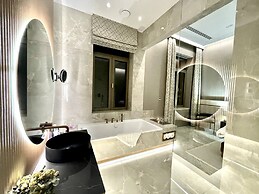 Luxury Penthouse In Downtown