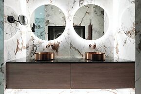 Luxury Penthouse In Downtown