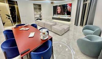 Luxury Penthouse In Downtown