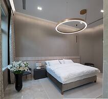 Luxury Penthouse In Downtown