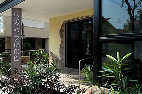 Vinsea Hotel