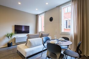 Golden Suite by Studio Vita